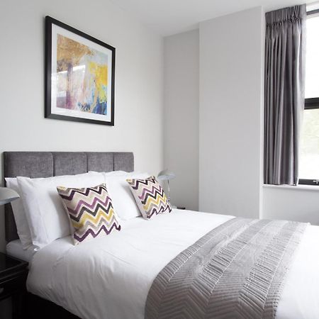 Cotels At 7Zero1 Serviced Apartments - Modern Apartments, Superfast Broadband, Free Parking, Centrally Located Milton Keynes Ngoại thất bức ảnh