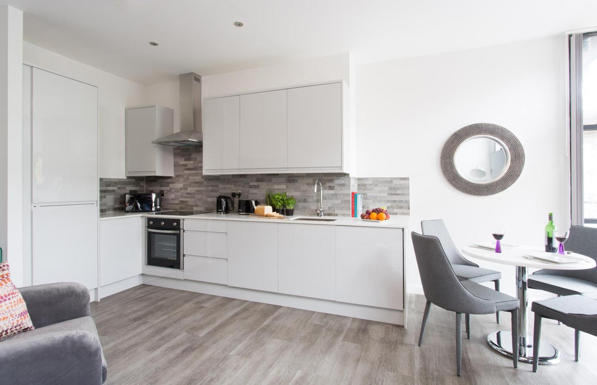 Cotels At 7Zero1 Serviced Apartments - Modern Apartments, Superfast Broadband, Free Parking, Centrally Located Milton Keynes Ngoại thất bức ảnh
