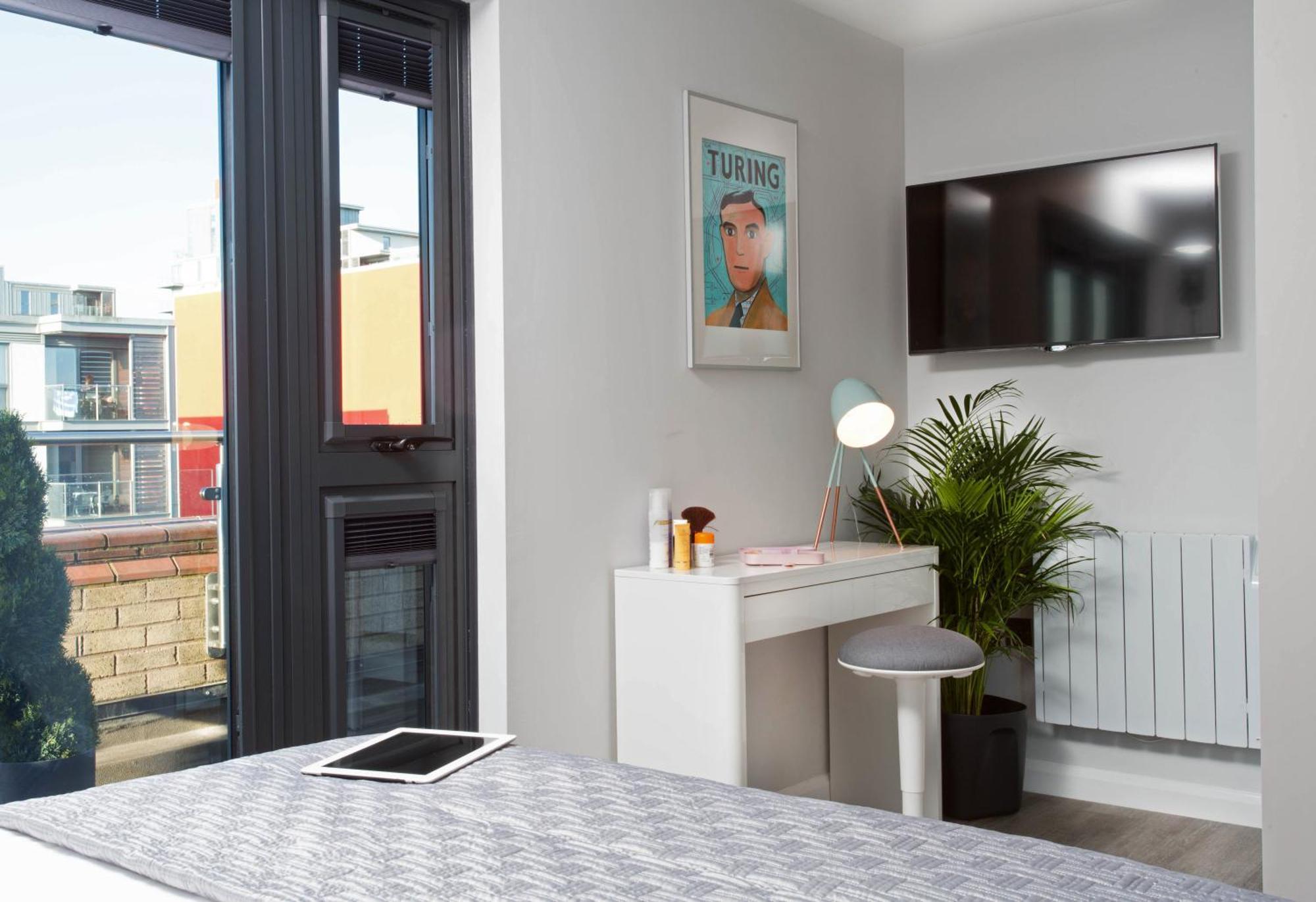 Cotels At 7Zero1 Serviced Apartments - Modern Apartments, Superfast Broadband, Free Parking, Centrally Located Milton Keynes Ngoại thất bức ảnh